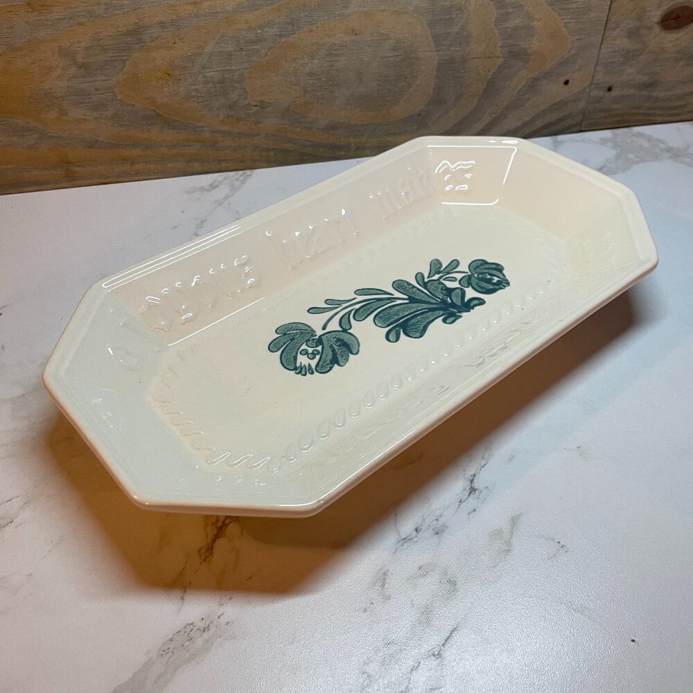 Pfaltzgraff Yorktowne Bread Plate - A Joyous Heart Makes The Loaves Taste Better